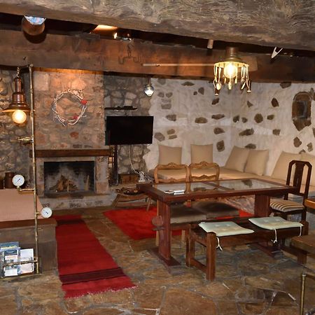 Вилла Μικρή Πέτρινη Μεζονέτα 2 Lilaia Экстерьер фото