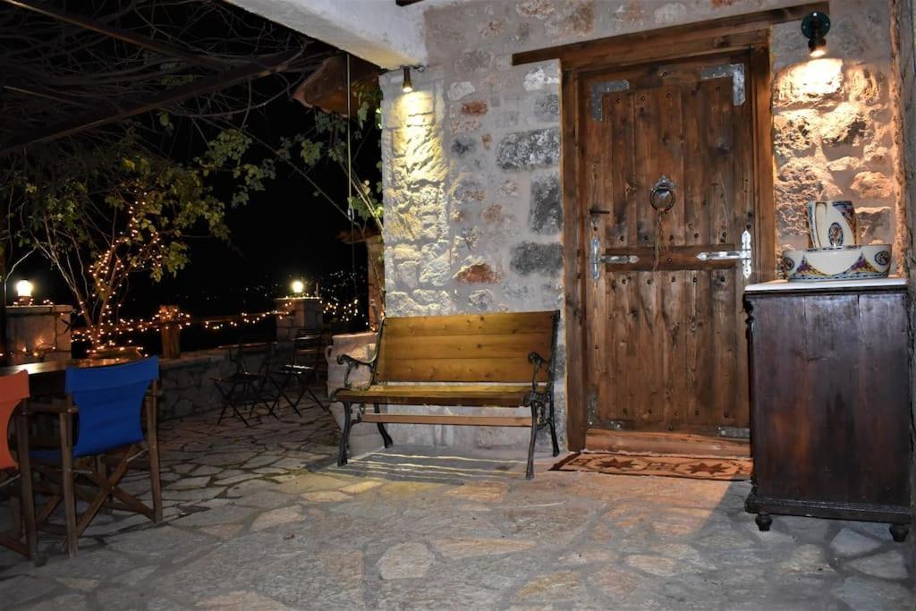Вилла Μικρή Πέτρινη Μεζονέτα 2 Lilaia Экстерьер фото