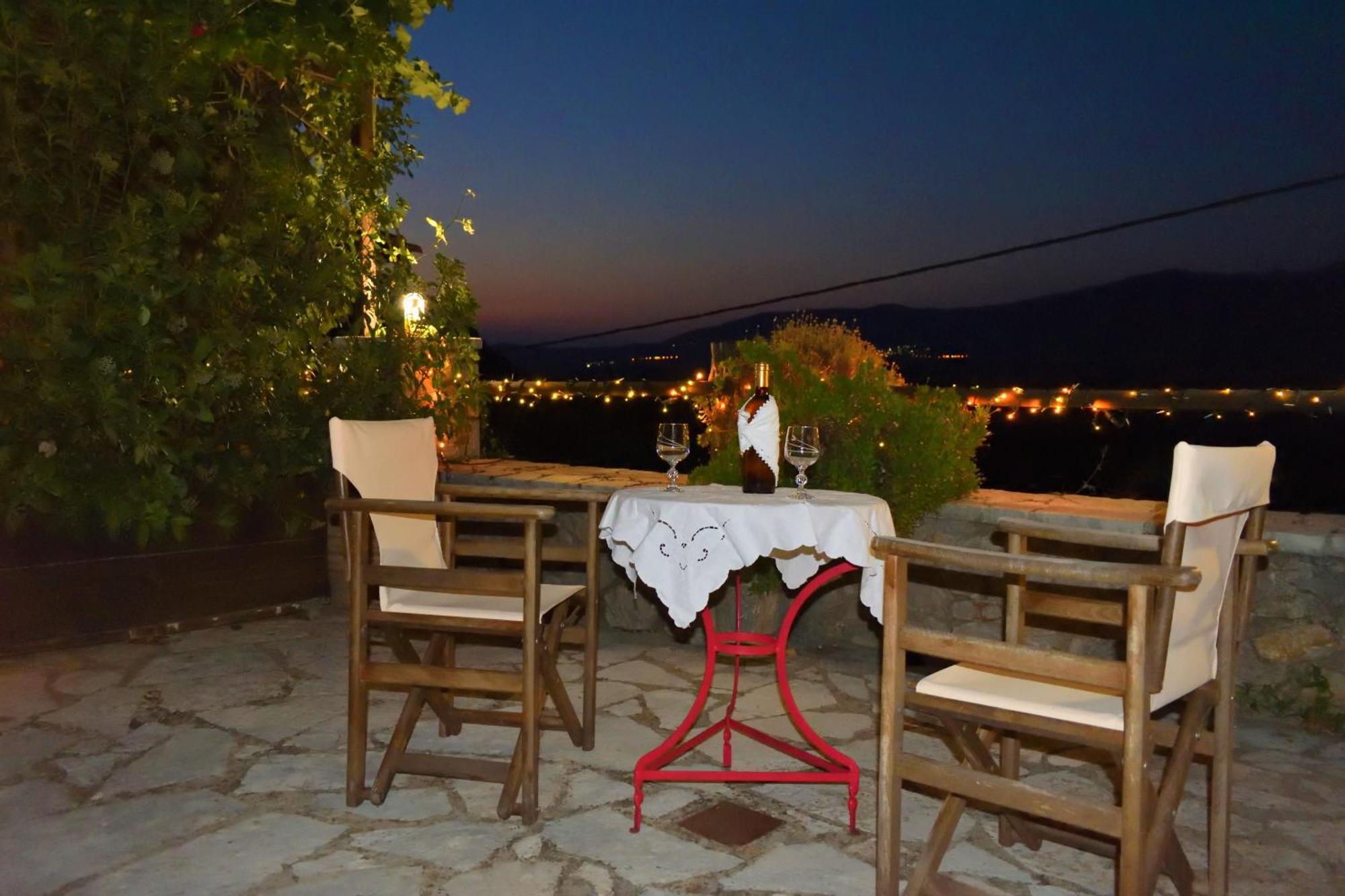 Вилла Μικρή Πέτρινη Μεζονέτα 2 Lilaia Экстерьер фото